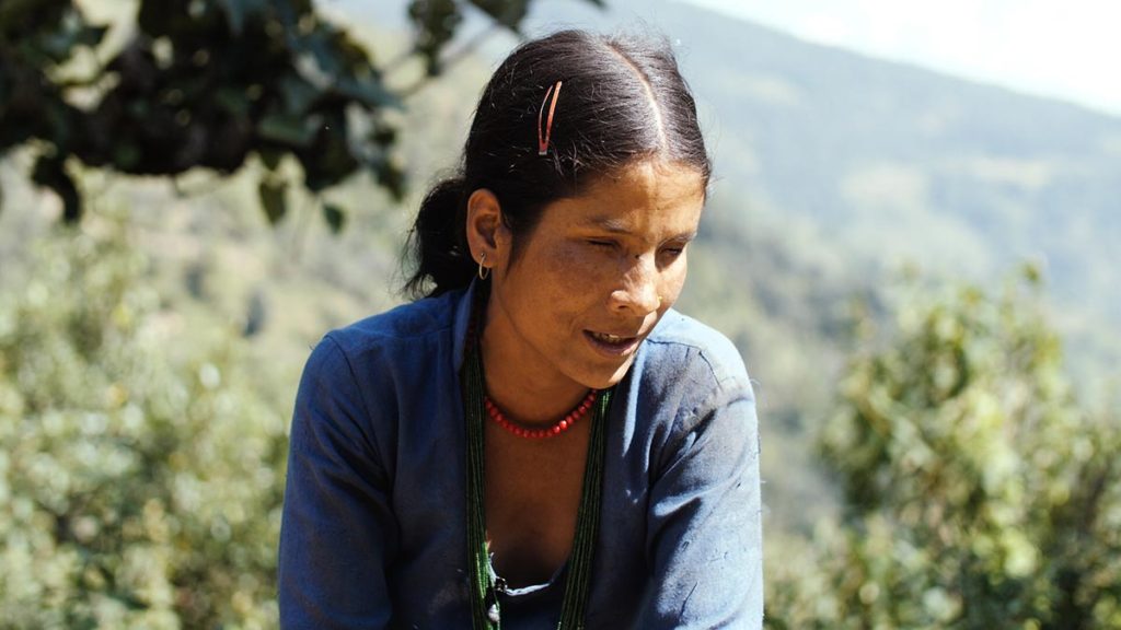 Jhupri Bhandari Singing Deuda